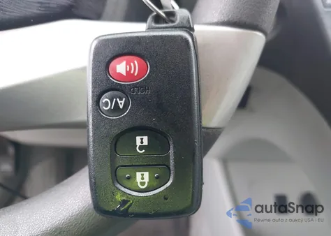 2011 Toyota Prius Three z USA, uszkodzony, nr VIN JTDKN3DU3B0281514